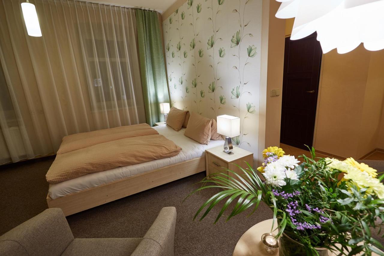 Hotel Slunce Rýmařov Esterno foto